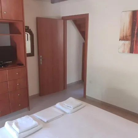 3-bedroom House With Loft In Corfu By μρs شقة آغيوس غيوريوس