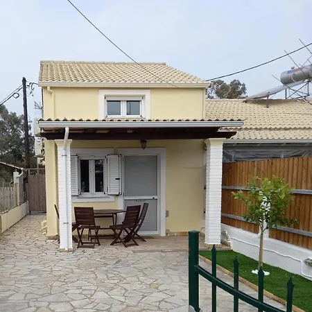 3-bedroom House With Loft In Corfu By μρs 圣乔治斯