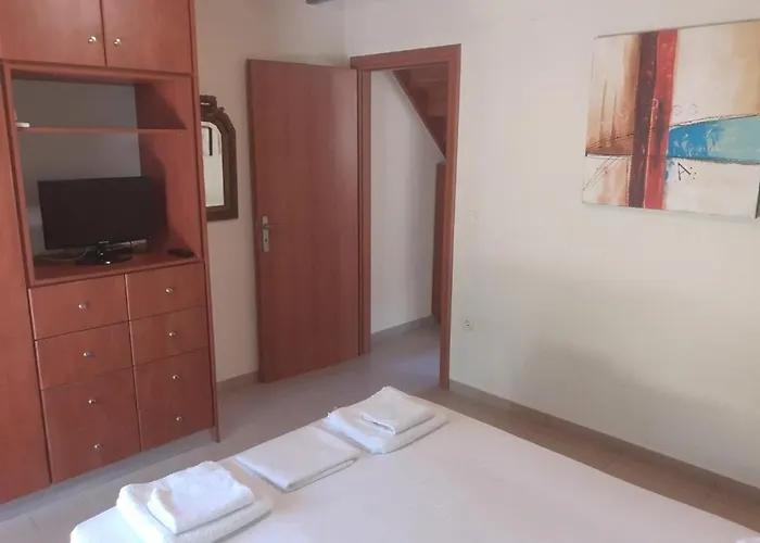 3-bedroom House With Loft In Corfu By μρs Lägenhet Agios Georgios (Corfu)